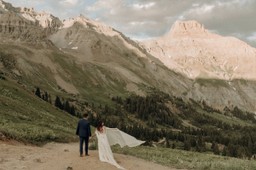 4x4 adventure elopement in Ouray, Colorado