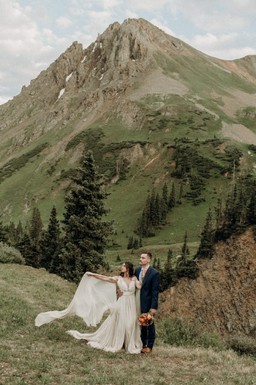 4x4 adventure elopement in Ouray, Colorado